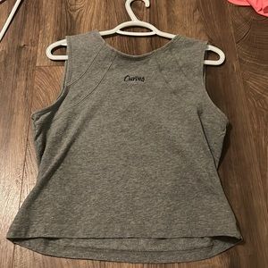 grey tank top